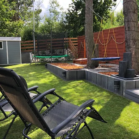 Apartament Zatoka Deluxe Z Ogrodem アパート Debogorze