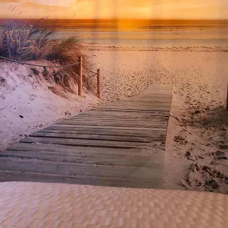 Apartament Zatoka Deluxe Z Ogrodem アパート *